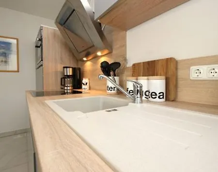 Aquamarin Ostseetraumsuite 12 アパート